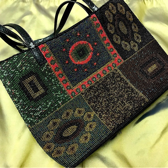 Gorgeous Glass Bead Purse! - Picture 11 of 11